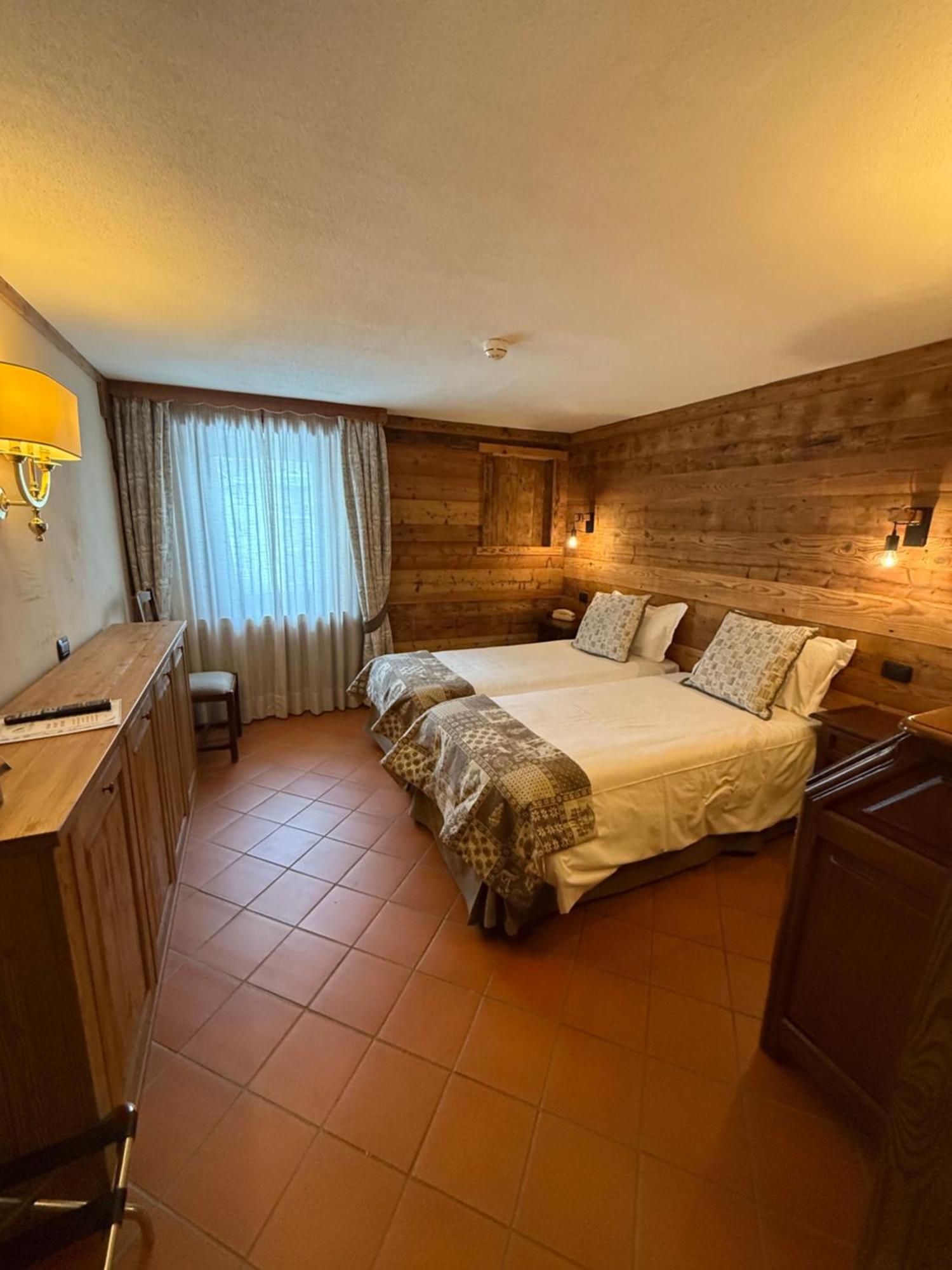 Hotel Jumeaux Breuil-Cervinia Exterior photo