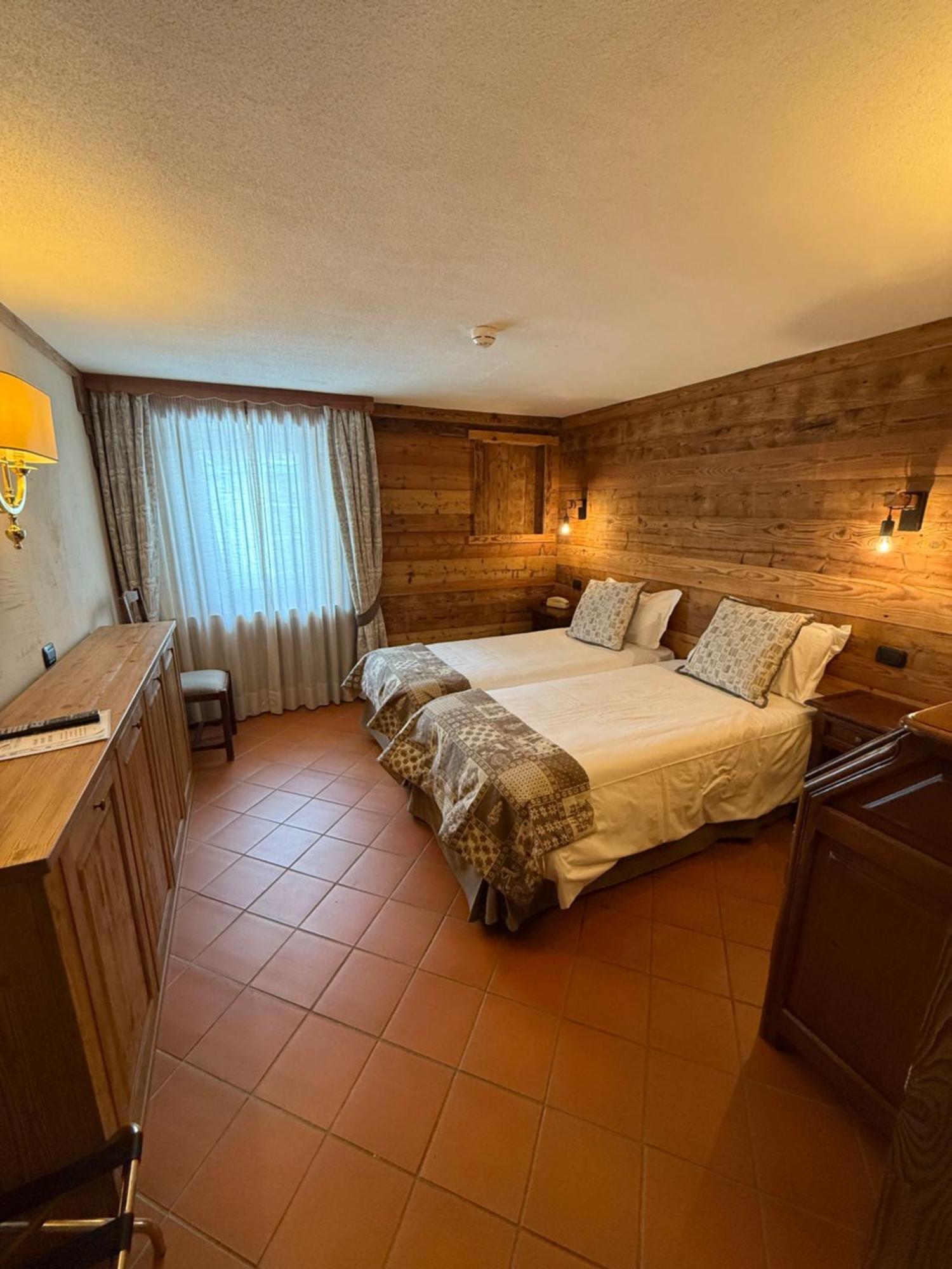 Hotel Jumeaux Breuil-Cervinia Exterior photo