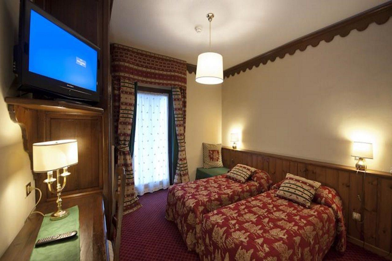 Hotel Jumeaux Breuil-Cervinia Exterior photo